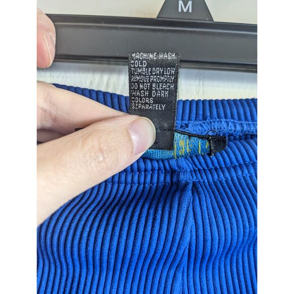 Vtg 1990s Active Elements Women's Blue Nylon Stretchy Ribbed Shorts Size L - Picture 3 of 3